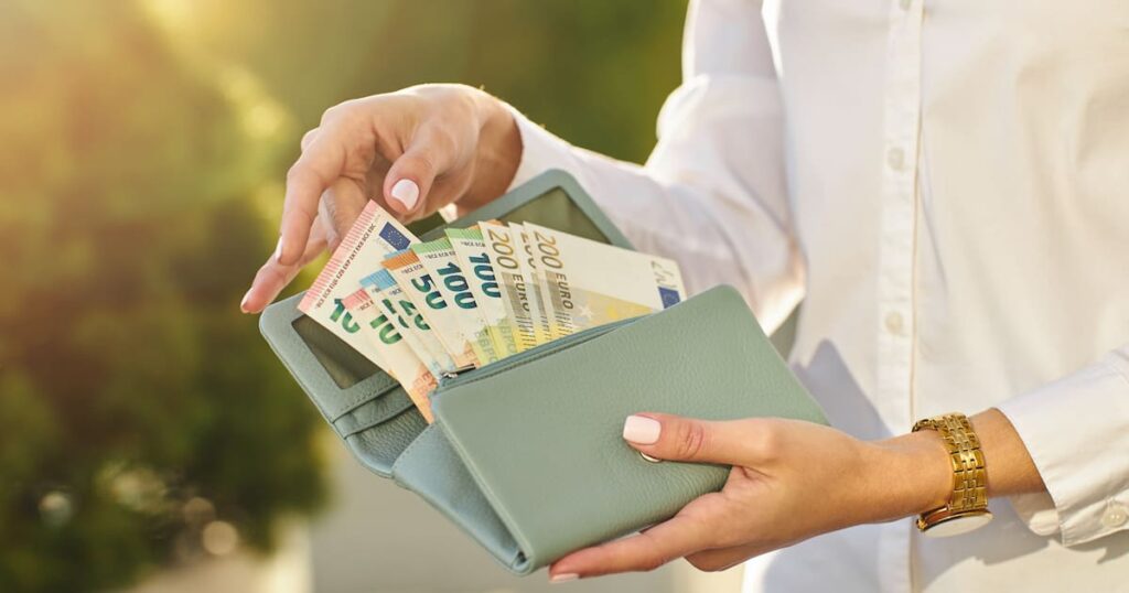 Límite de efectivo: lo que no puedes llevar contigo