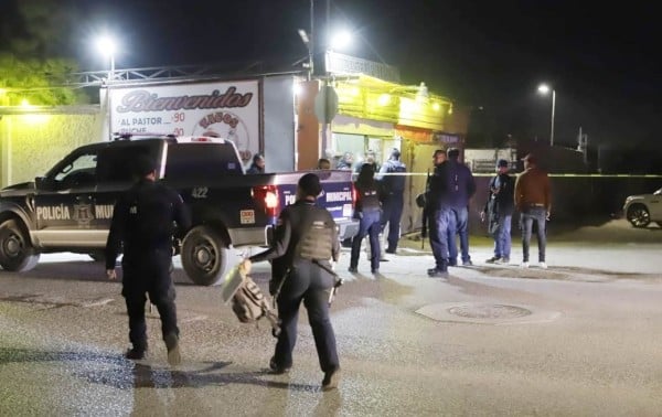 Asalto en taquería: Cliente secuestrado a mano armada