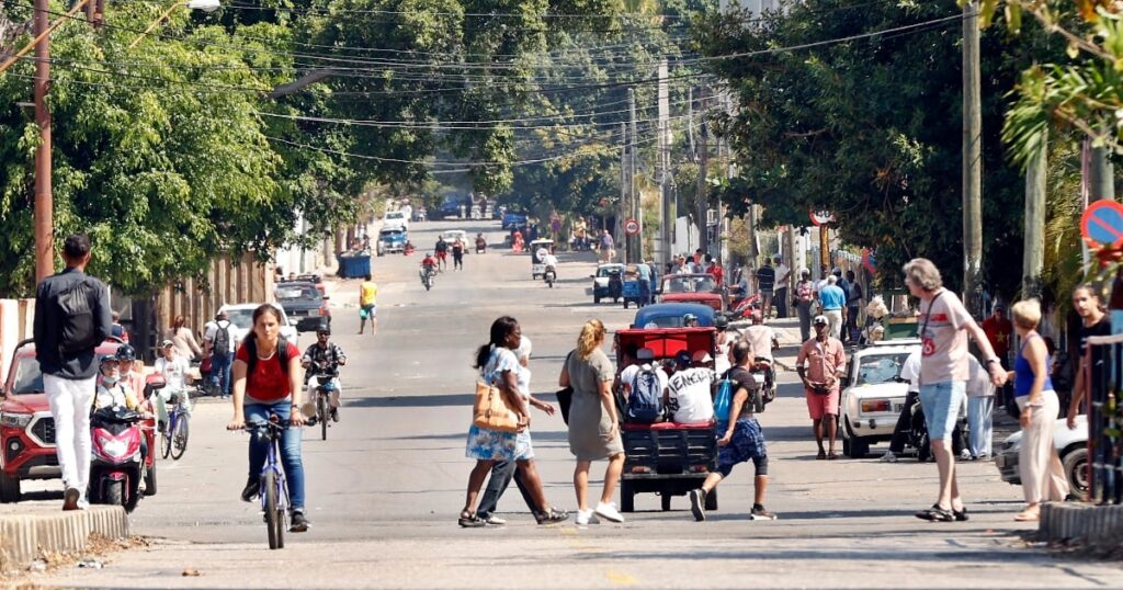 Cobra el crudo a 3.4 dólares el litro, el doble que en México