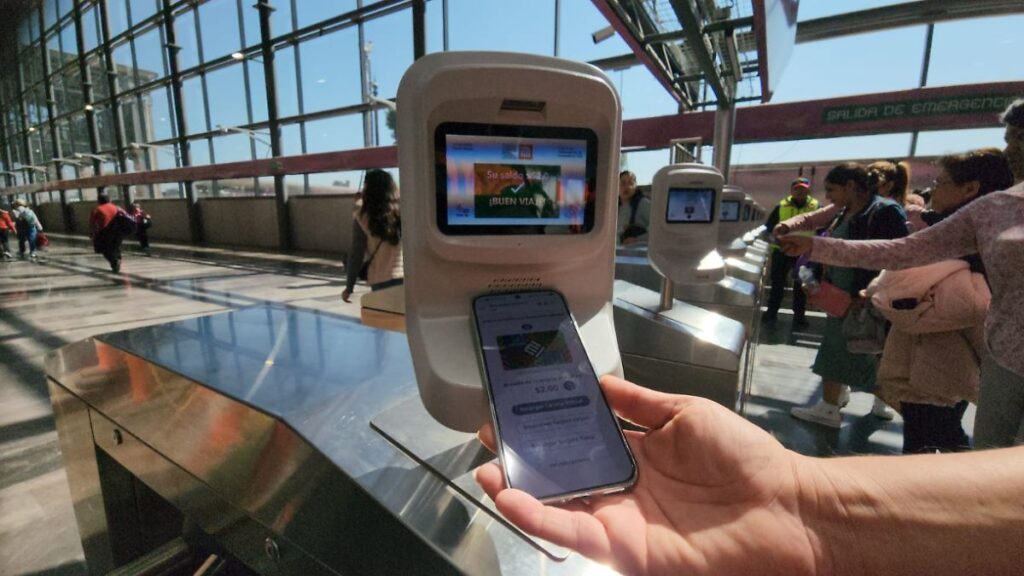 Guía rápida para recargar y usar tu tarjeta digital en la CDMX