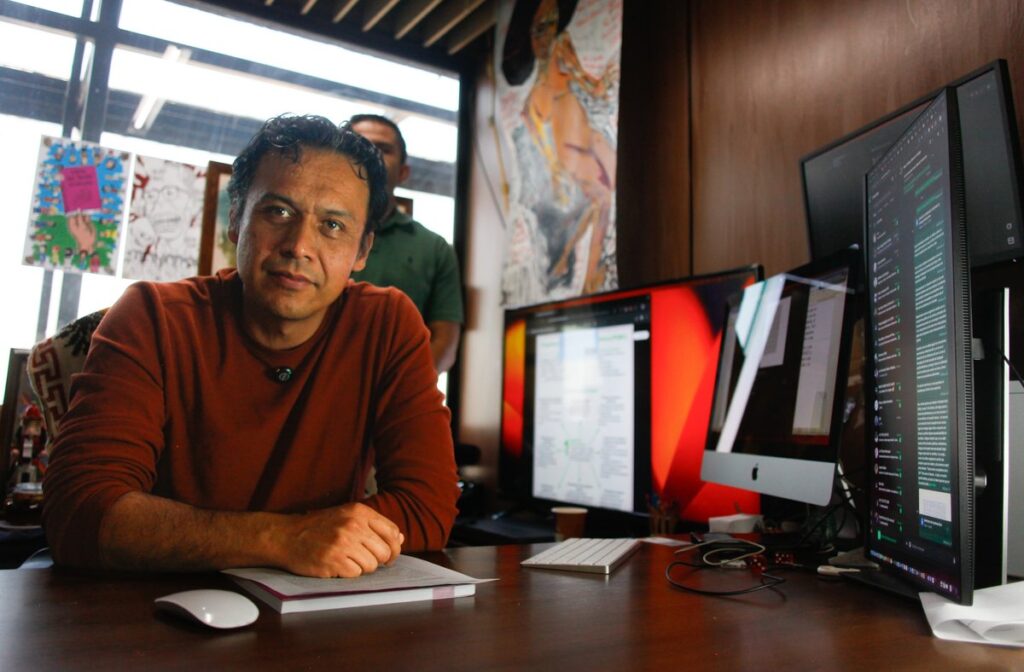 Marx Arriaga cierra jornada de protesta y propuesta en transmisión en vivo