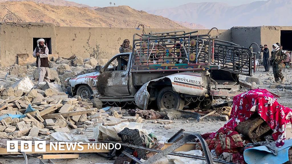 Pakistán intensifica ataques en Afganistán amid crecientes tensiones fronterizas