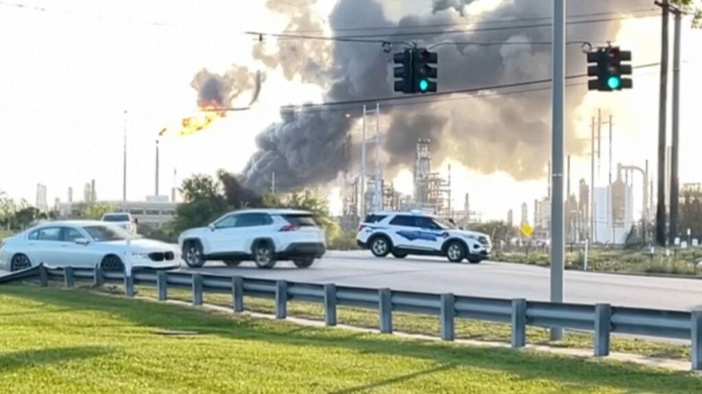 Explosión en Refinería de Texas Desata Alarmas