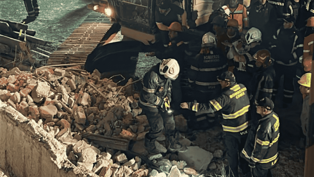 Recuperan un nuevo cuerpo tras el derrumbe en San Antonio Abad