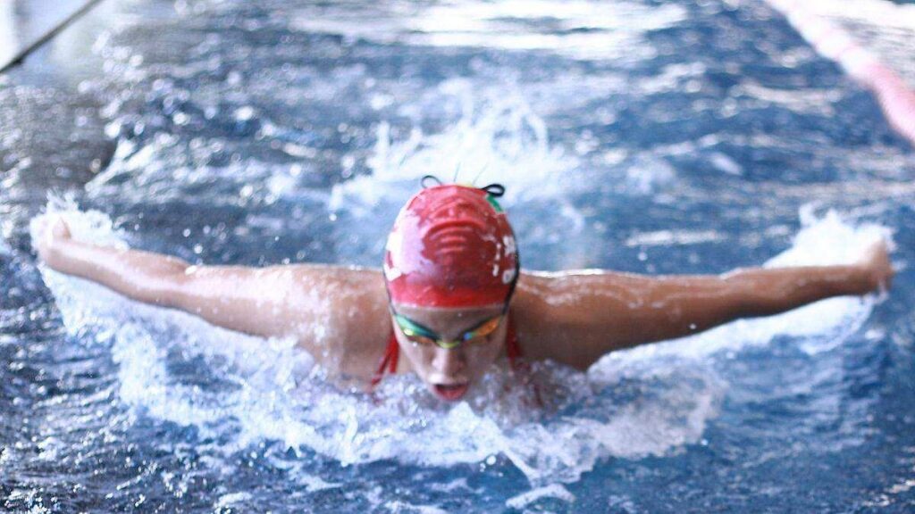 Belén Santolaya brilla en los Élite Championships de natación
