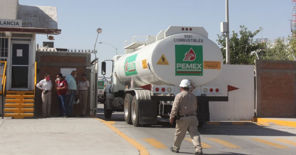 Jubilados de Pemex luchan por sus derechos ante reforma de pensiones