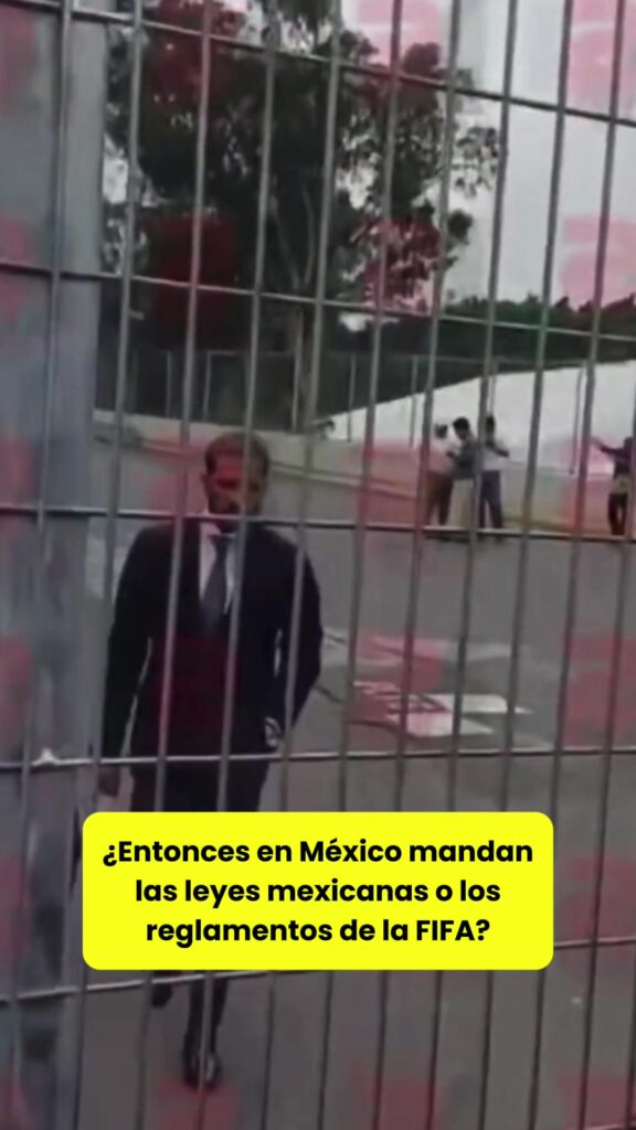 @elhilomx Hoy, titulares de palcos y plateas fueron impedidos de ingresar a un i…