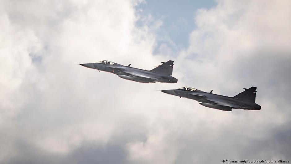 Cazas suecos interceptan aviones rusos en el Báltico