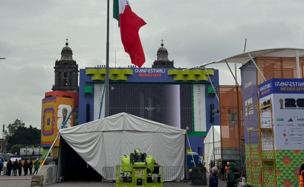 Coatlicue y Tlaltecuhtli reciben el Fan Fest en el Zócalo de CDMX