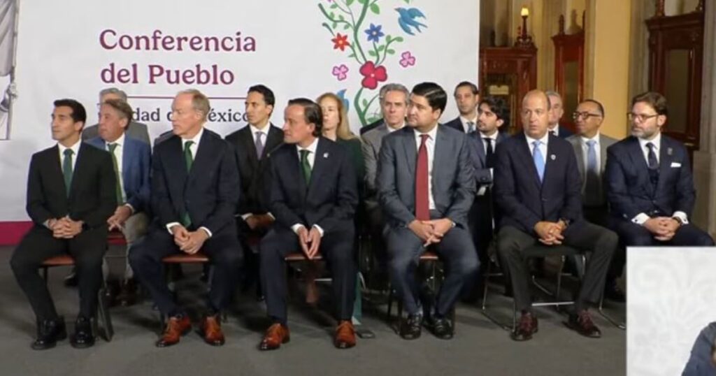 Mikel Arriola lanza proyecto de escuelas de fútbol tras solicitud de Claudia Sheinbaum