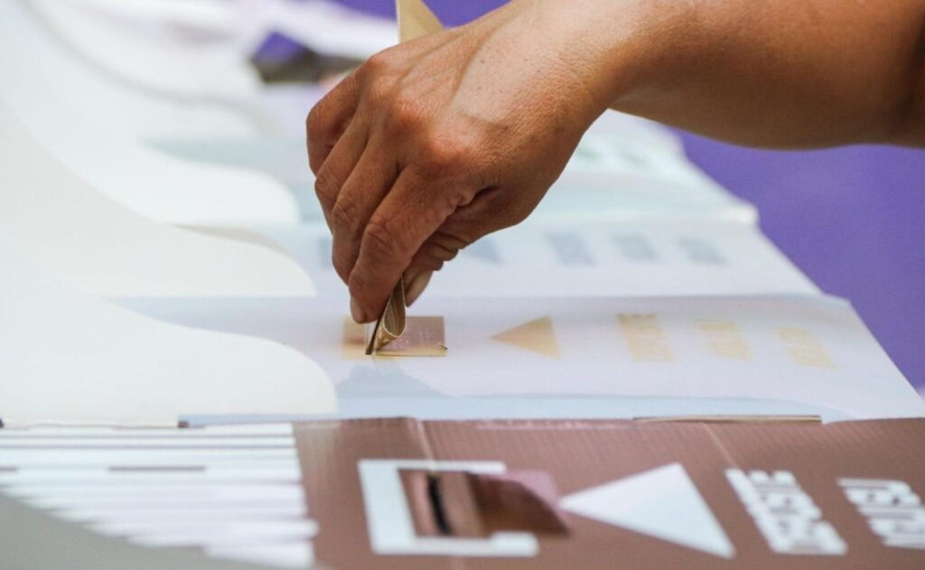 Votación en Coahuila: PRI lidera con 21% de votos contados