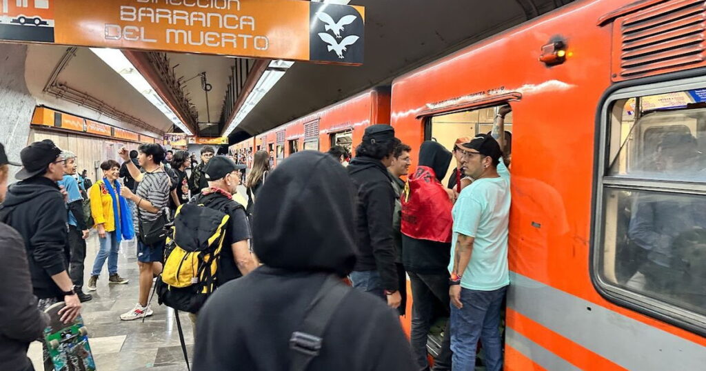 Afluencia masiva en el Metro de CDMX: líneas 3, 8, A y B congestionadas