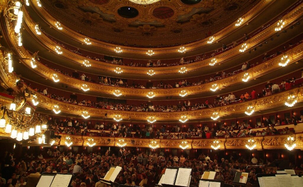 El impacto de Los susurros del apuntador en la crítica teatral actual
