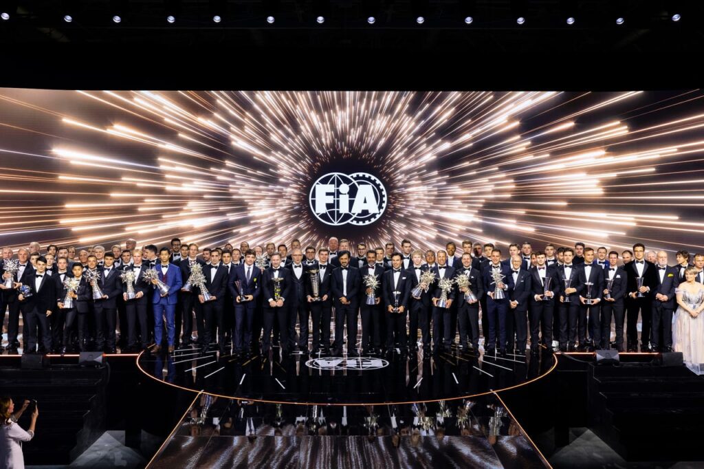 F1 simplifica las carreras con menos vueltas en 2027