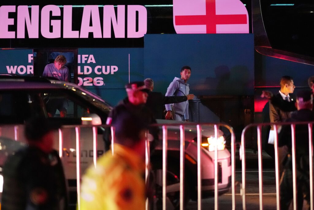 Inglaterra aterriza en México con fuerte seguridad para su estancia