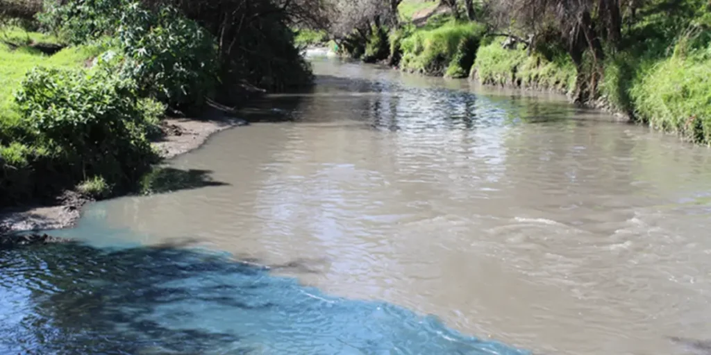 Lanzan estrategia nacional para la limpieza de ríos contaminados