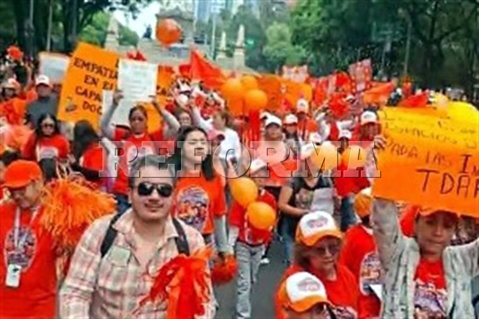 Marcha en CDMX pide visibilidad para el TDAH