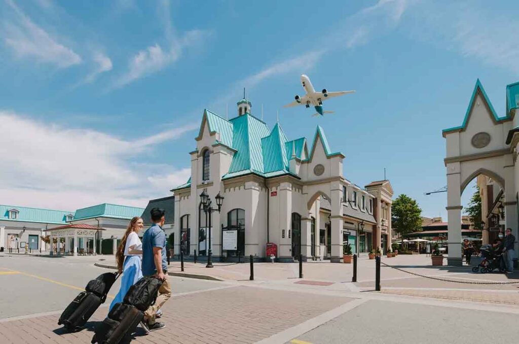 Outlet europeo cinco del aeropuerto