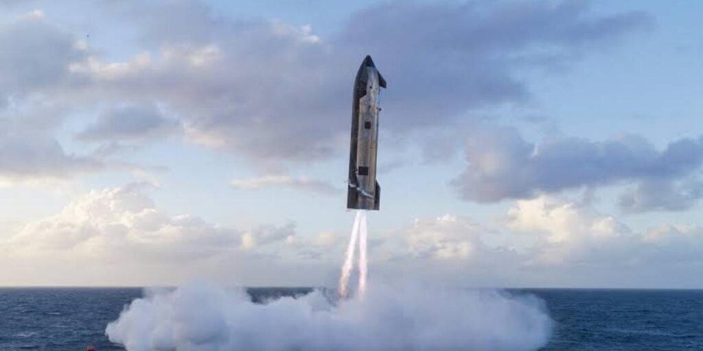 SpaceX finaliza con éxito el vuelo de prueba de Starship