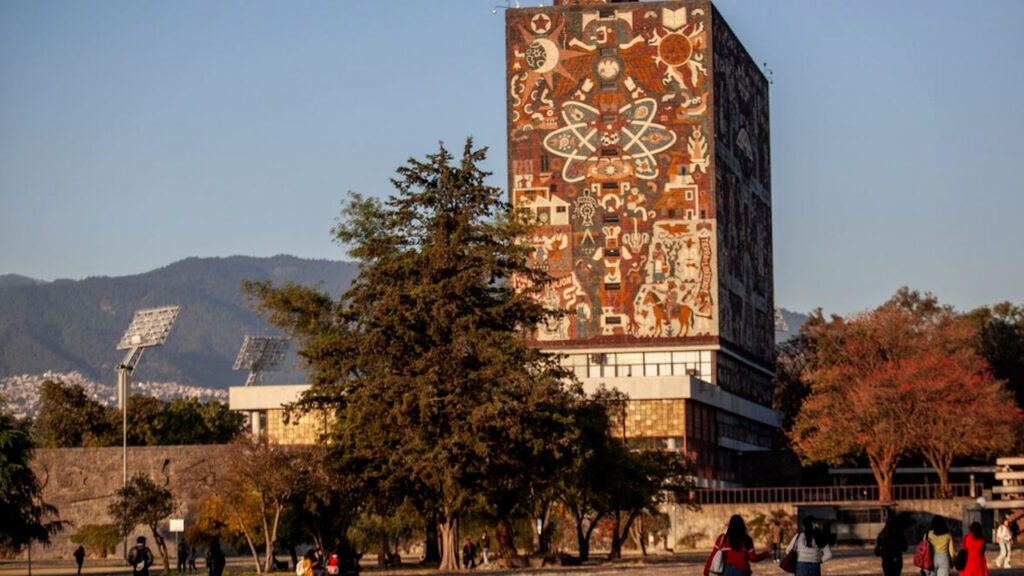 UNAM analiza irregularidades en examen de admisión en línea 2026