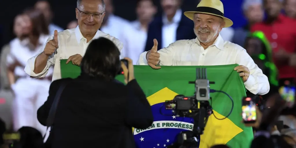 Lula anuncia oficialmente su candidatura a la presidencia de Brasil