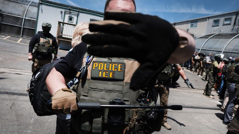 Política Innovadora Reducirá Visualización de Encuentros Violentos con ICE