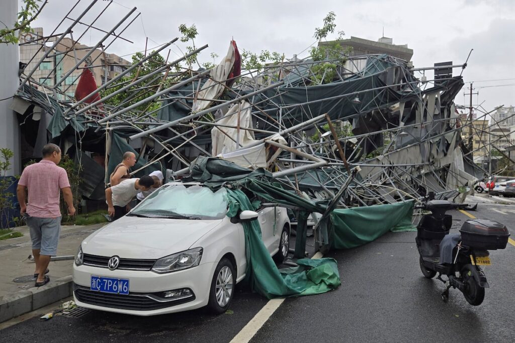 Tifón Dolphin provoca evacuaciones masivas en China