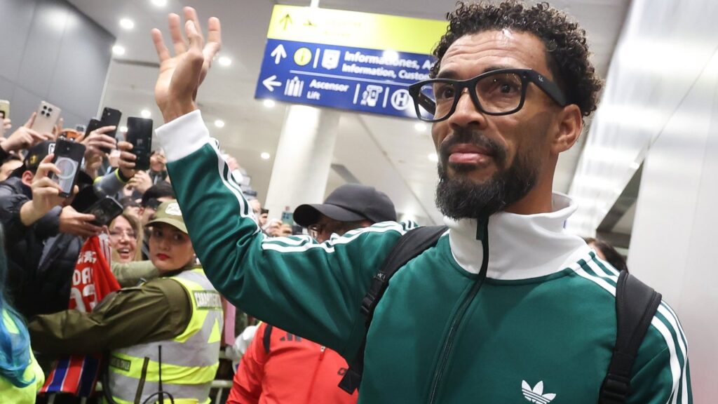 Vozinha debuta en Sudamérica y enciende la pasión con su nuevo club