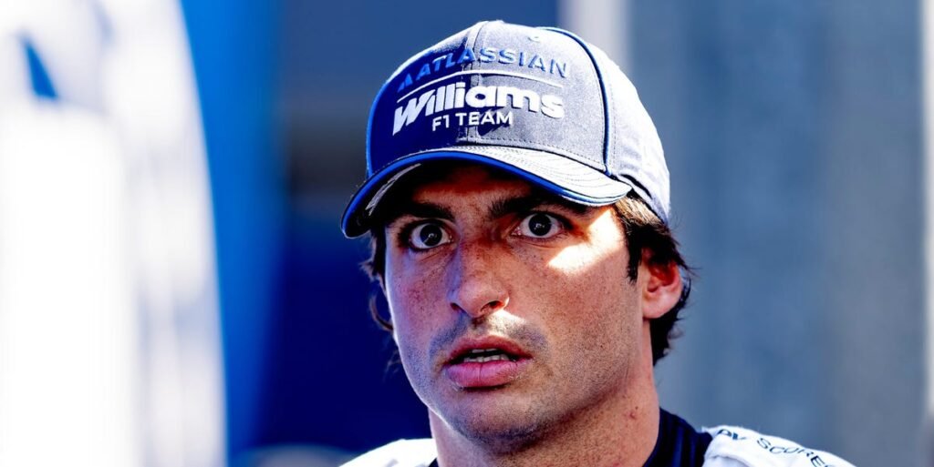 Carlos Sainz denuncia por radio a Alonso en el GP de España