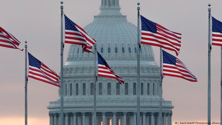 EE.UU. implementa sanciones adicionales contra Rusia