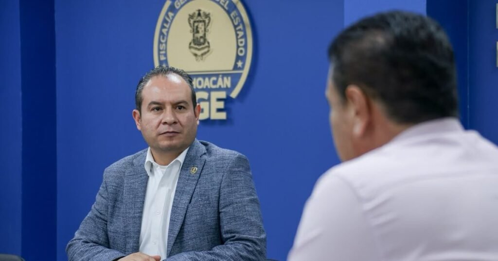 Funcionarios de Uruapan citados por investigación del caso Carlos Manzo