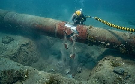 Frena Pemex derrame en ducto marino de Campeche con acciones inmediatas