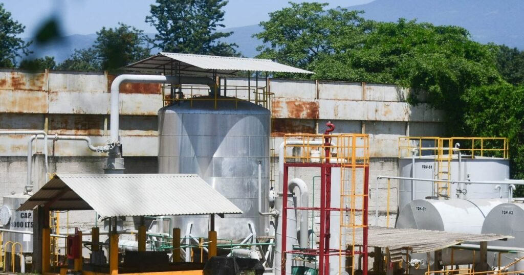 Investigan robo de combustible en Guanajuato por huachicoleros