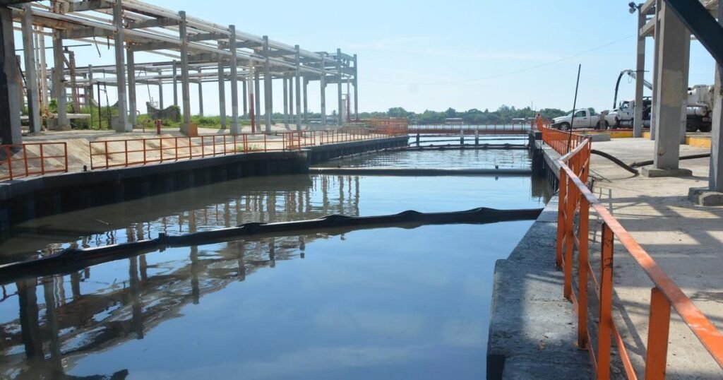 Pemex y Marina refuerzan acciones en el río Pánuco para su saneamiento