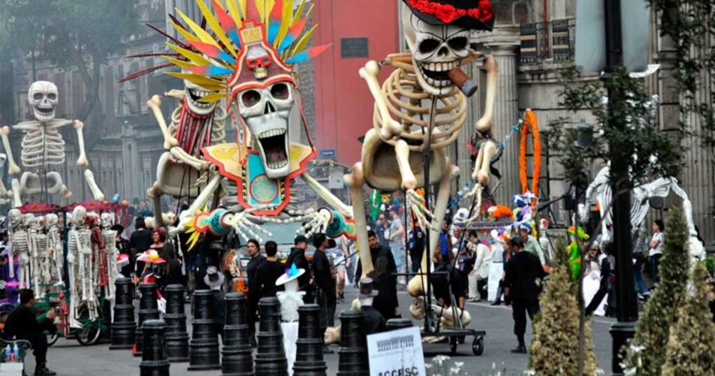 Desfile de Día de Muertos cerrará calles de CDMX hoy