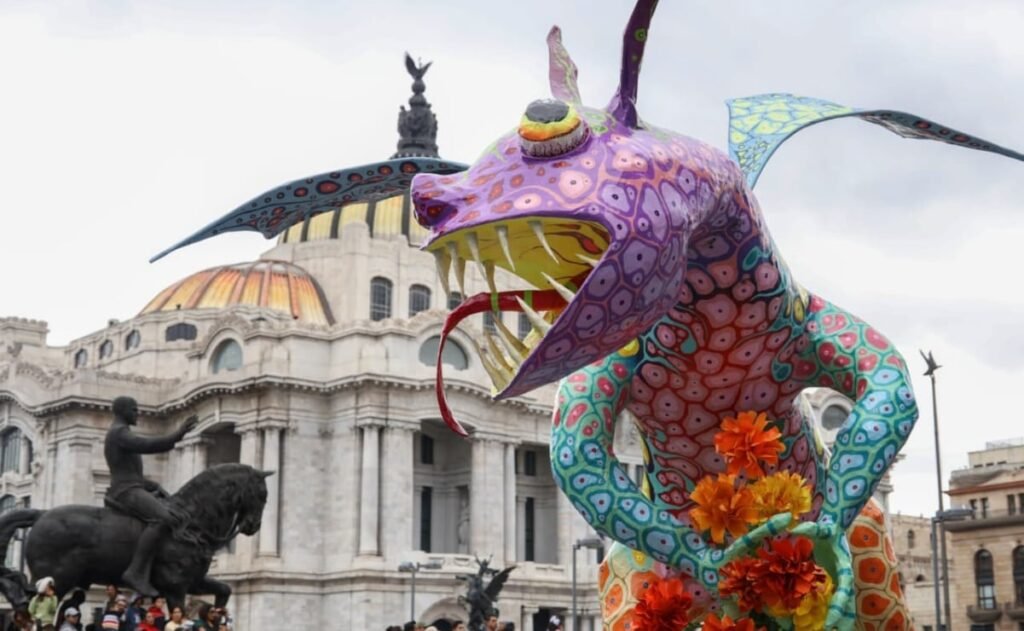 Desfile de Alebrijes Monumentales transforma el centro de CDMX