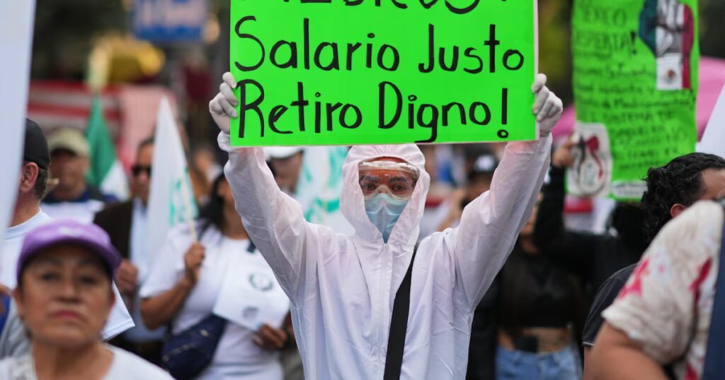 En vivo: trabajadores del IMSS cierran Eje 1 Poniente Bucareli