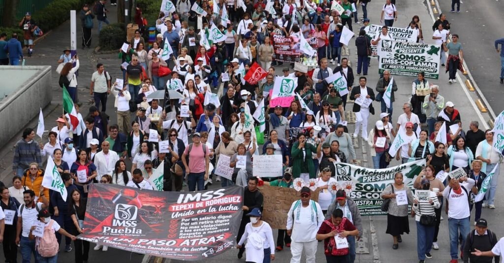 Protestas de trabajadores del IMSS generarán bloqueos en CDMX este jueves