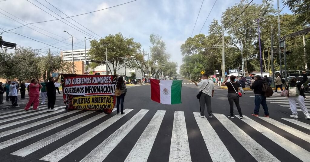 Protesta del IMSS provoca caos en Municipio Libre y Vertiz